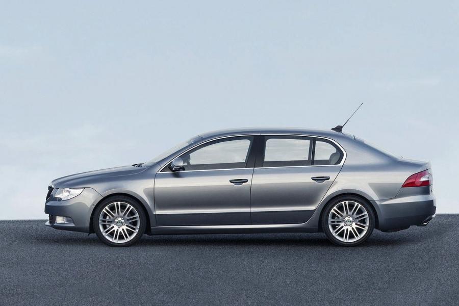  Skoda Superb 2008 года  (фото 27 из 131)